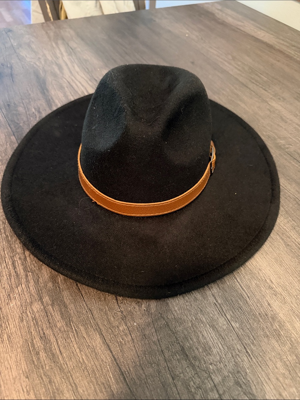 Black Wide-Brim Felt Hat with Tan Band - Men's Fashion Fedora